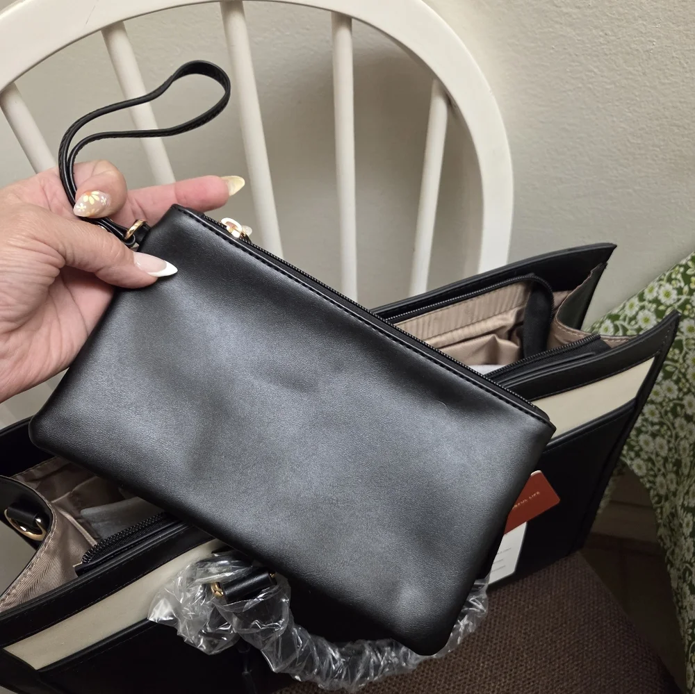 Lovevook Black and Cream Women's Bag - Picture 5 of 6